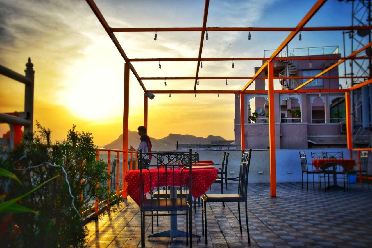 Hotel Kurabar Kothi Udaipur Extérieur photo
